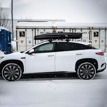 BYD Sealion 7 med Thule Flow takboks