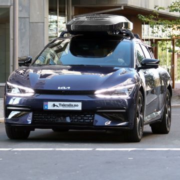 Packline NX Summit XLT + Yakima Flushbar Takstativ, Kia EV6