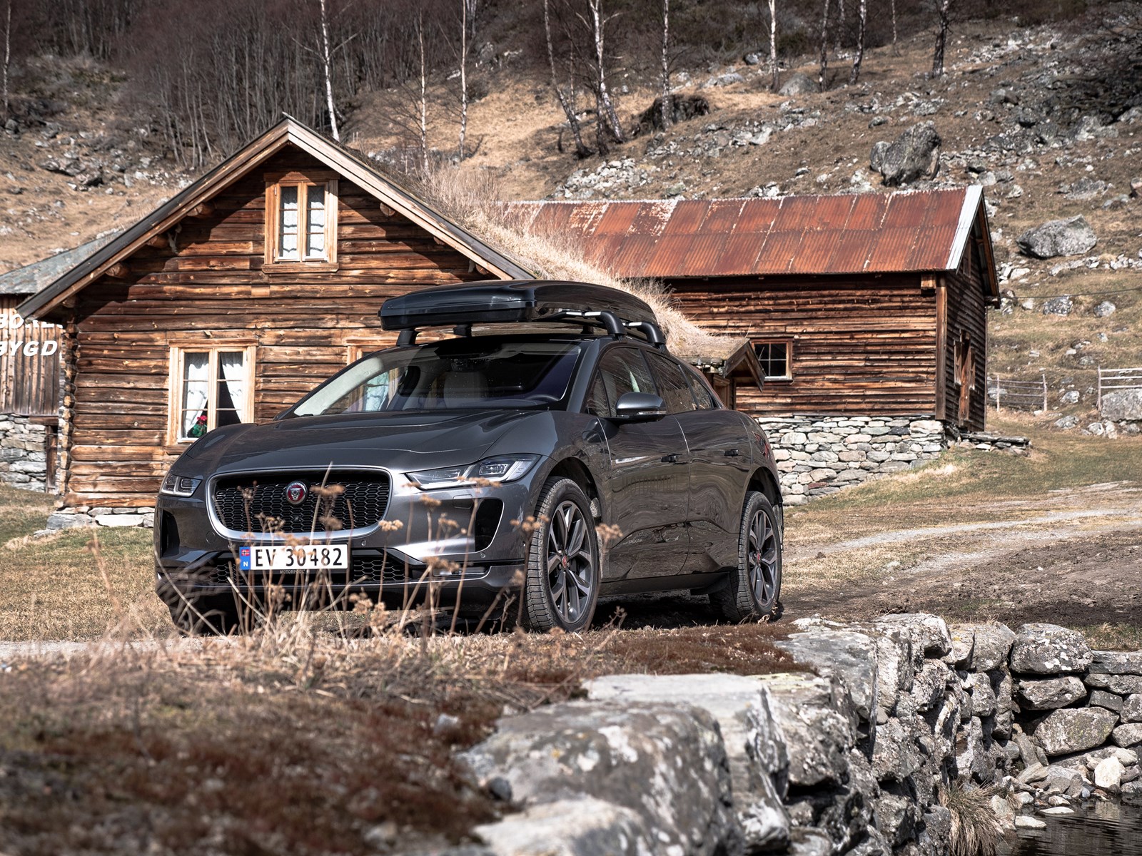 Skiguard 830 Touring i sort tilpasset Jaguar i-Pace